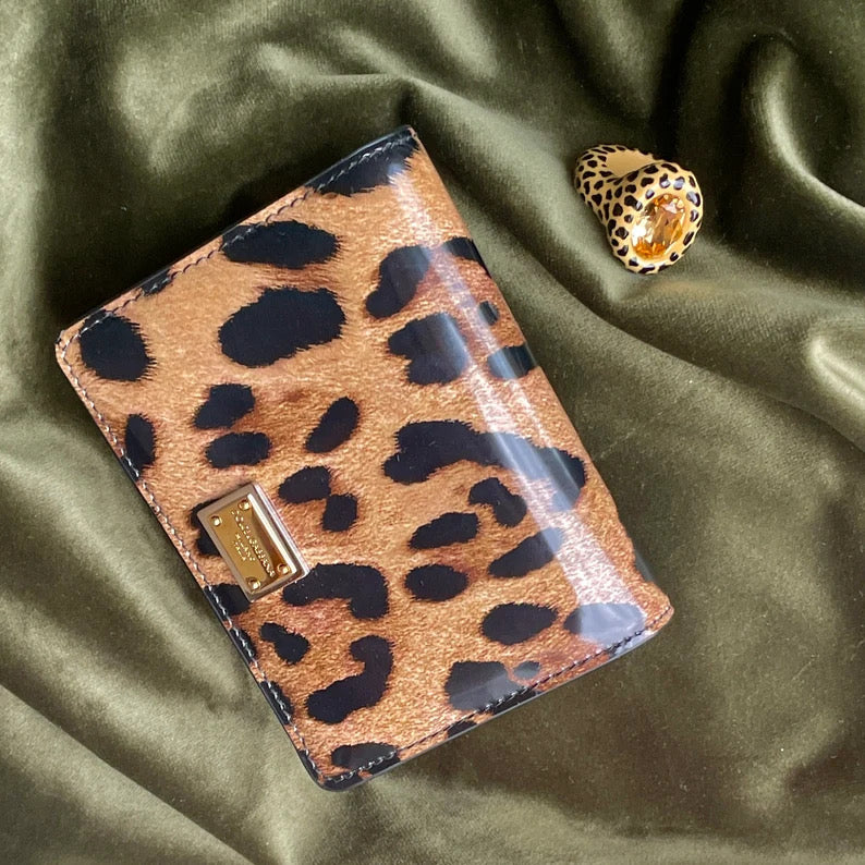 Statement Leopard Print Medium Oval Smoked Topaz Polymer Ring