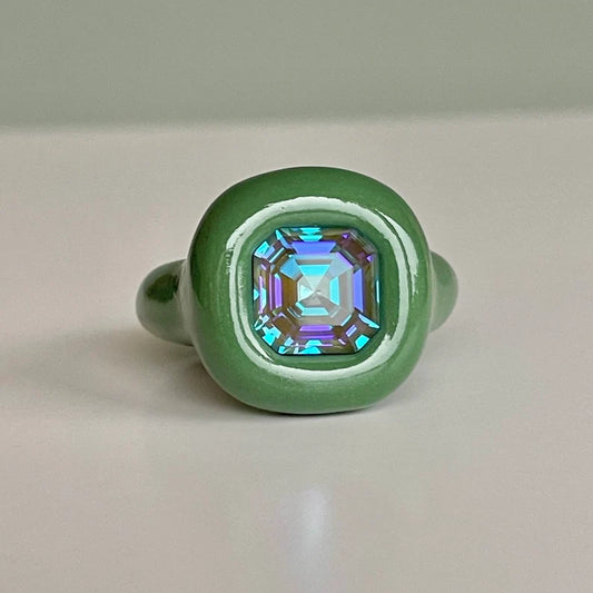 Dark green polymer ring with iridescent 10mm square Swarovski