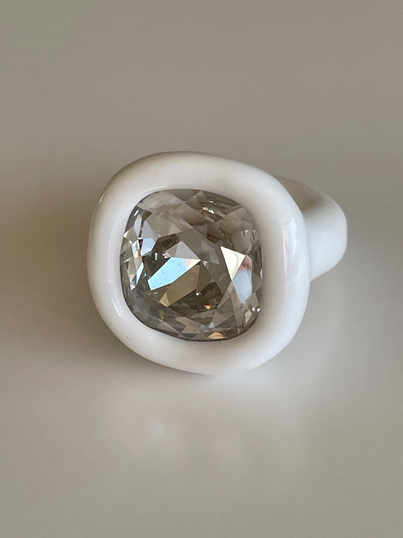 White polymer ring with big 18mm silver luster diamond crystal