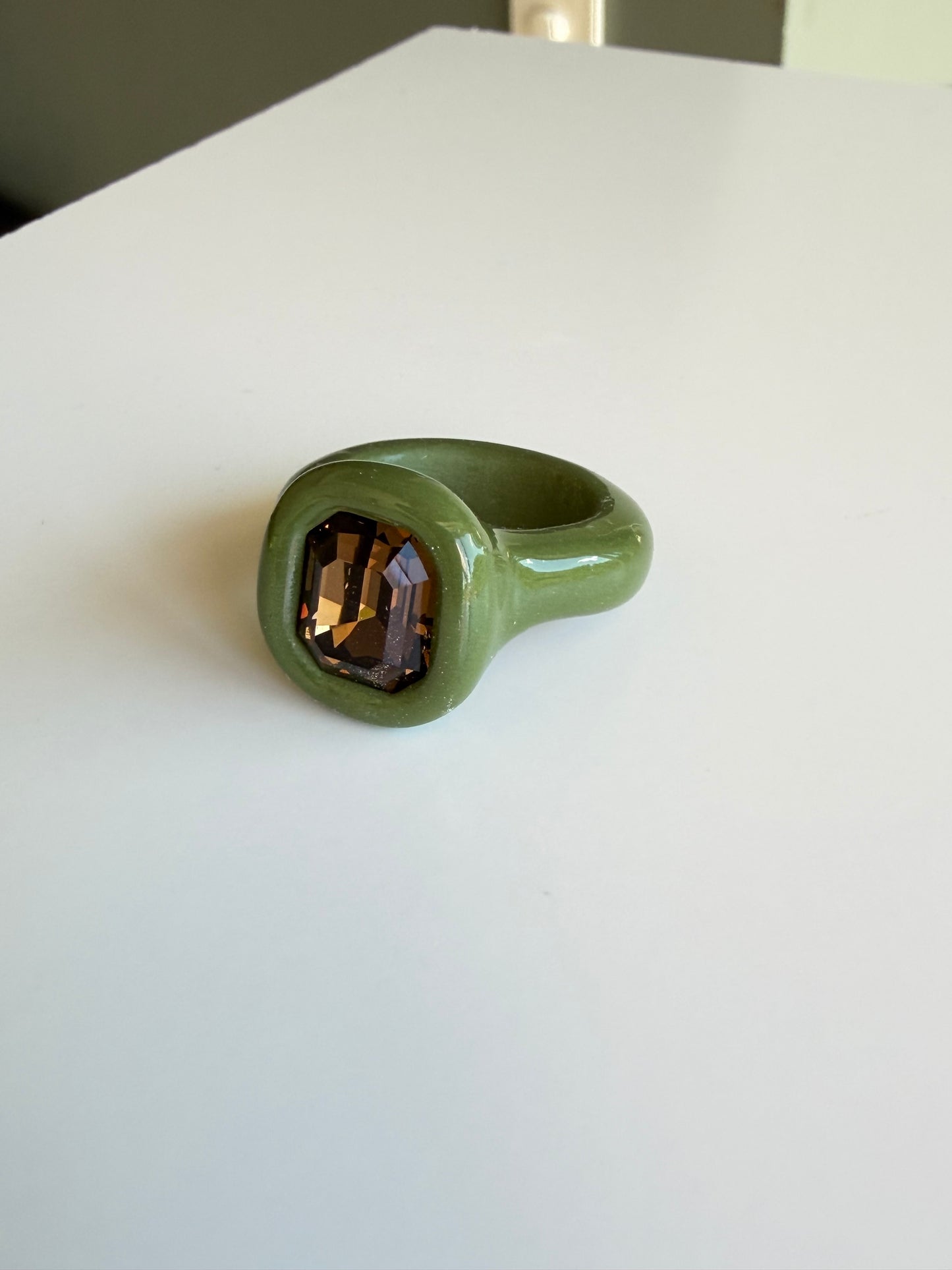 Khakki green pilyner ring with dark brown topaz octagon crystal