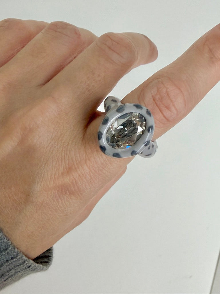 Snow Leopard Print Gray Oval Gray Diamond Crystal Polymer Ring