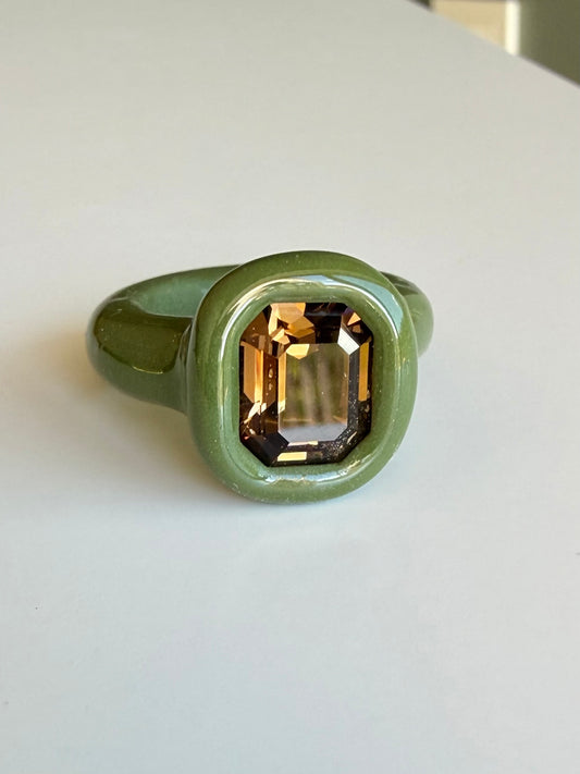 Khakki green pilyner ring with dark brown topaz octagon crystal