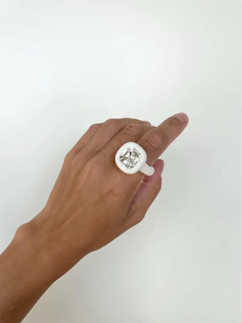 White summer must have ring 14mm square crystal