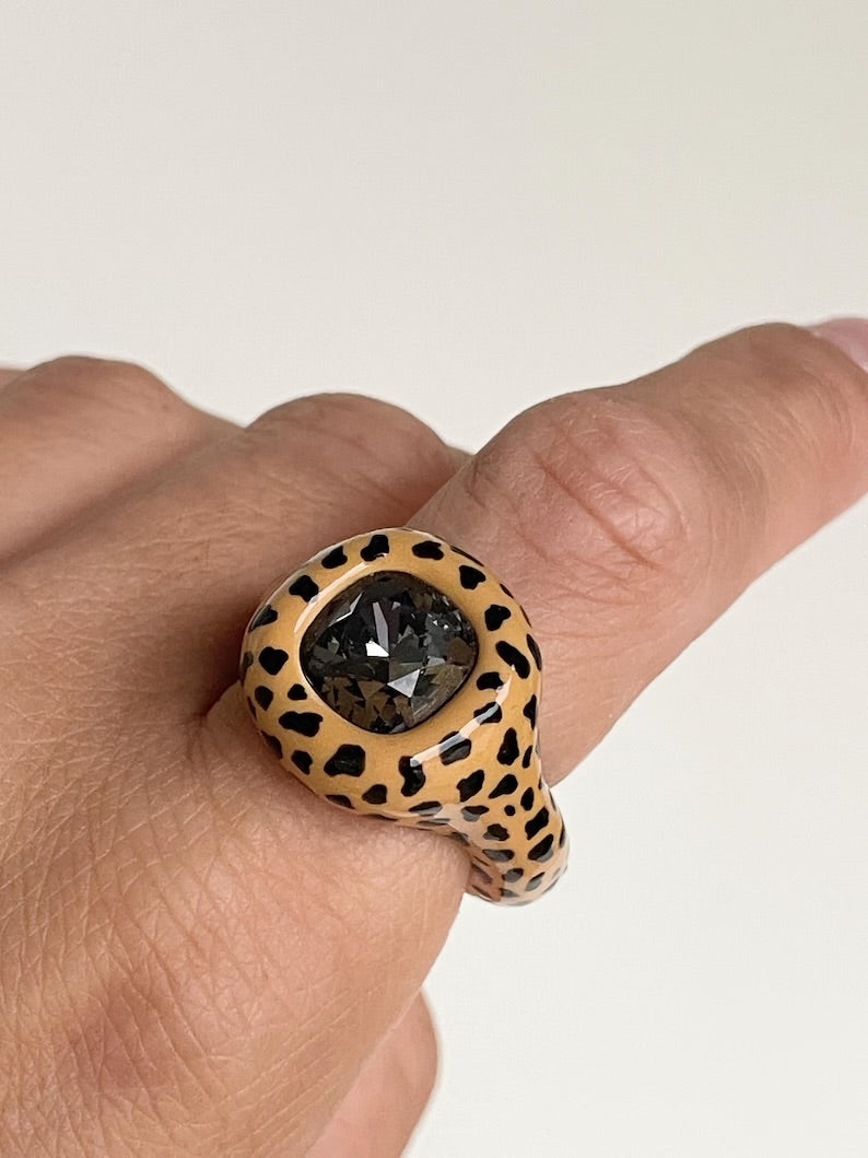 Beige Leopard Print Cushion Black Diamond Crystal Polymer Ring