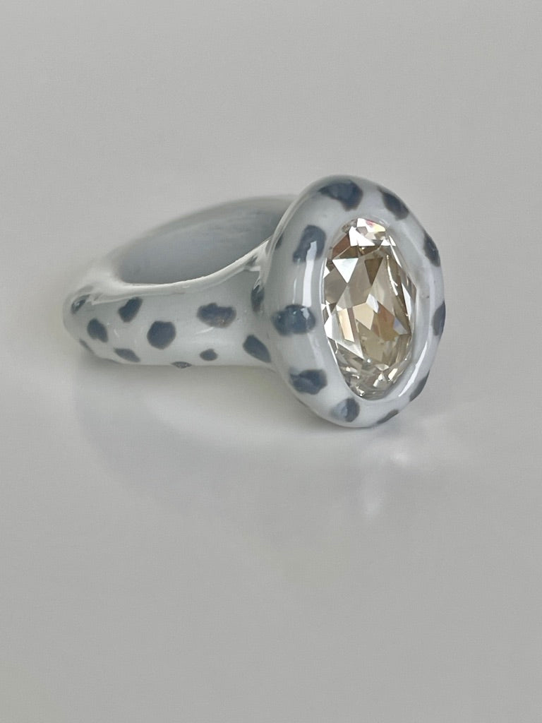 Snow Leopard Print Gray Oval Gray Diamond Crystal Polymer Ring